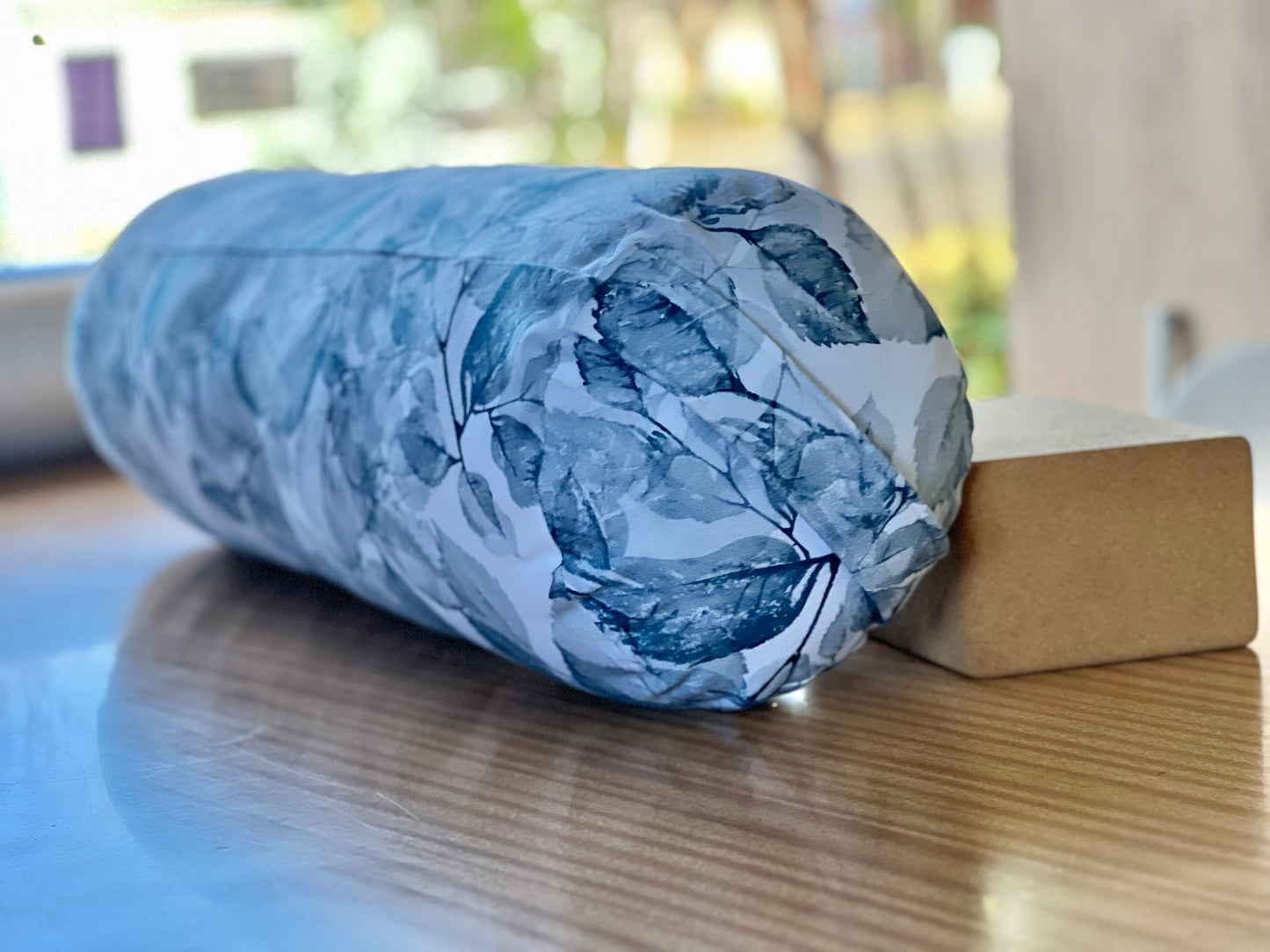 Yoga Bolster - frosted leaves š