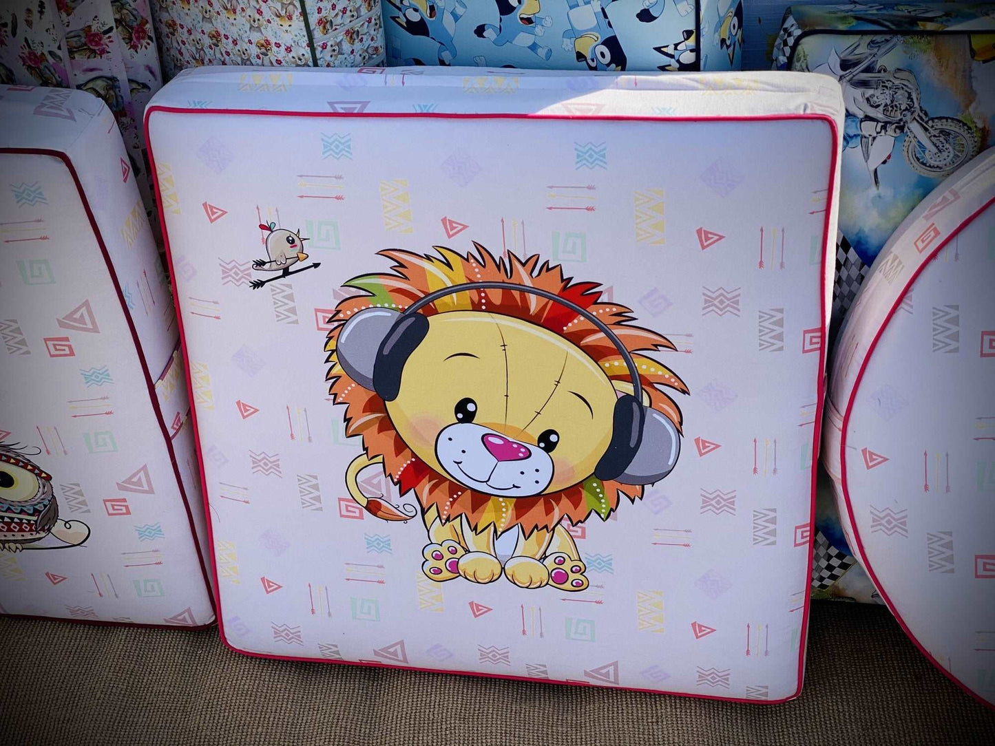 Cute loin - 67cm - Kids Floor Cushion